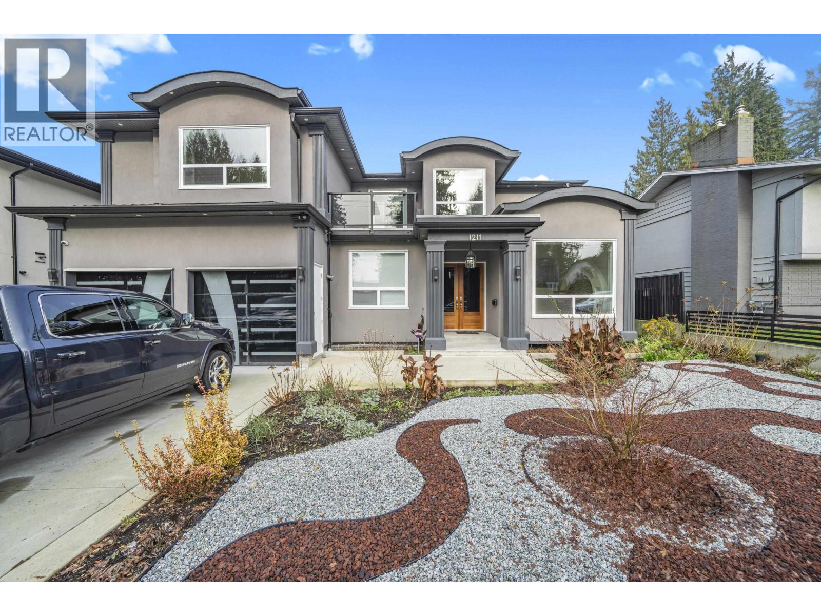 1211 Foster Avenue, Coquitlam, British Columbia  V3J 2M8 - Photo 1 - R3075549