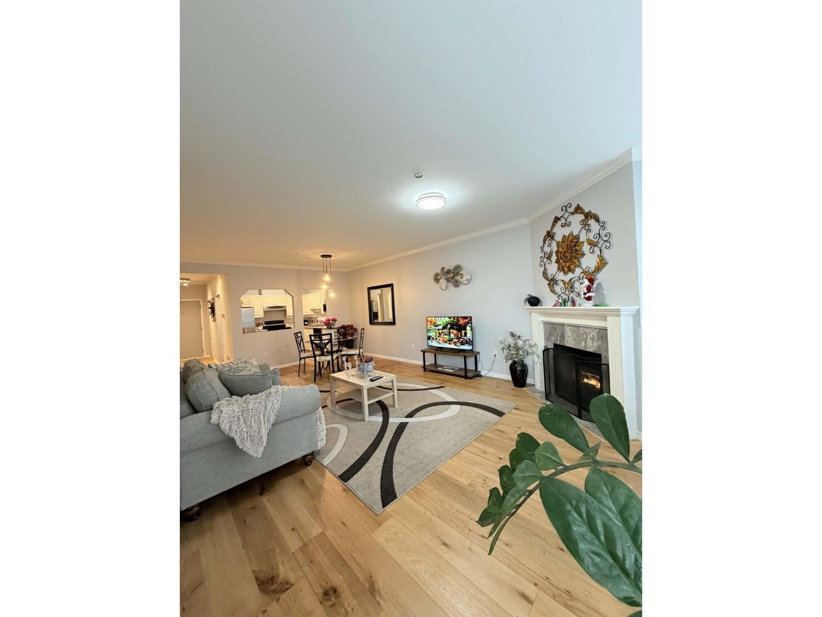 304 5646 200 Street, Langley, British Columbia V3A 1M8 - Photo 5 - R3075555