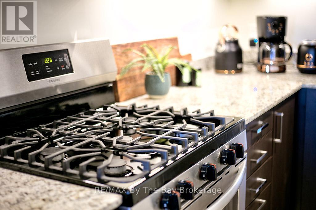 205 - 17 Spooner Crescent, Collingwood, Ontario  L9Y 1T3 - Photo 6 - S12660244