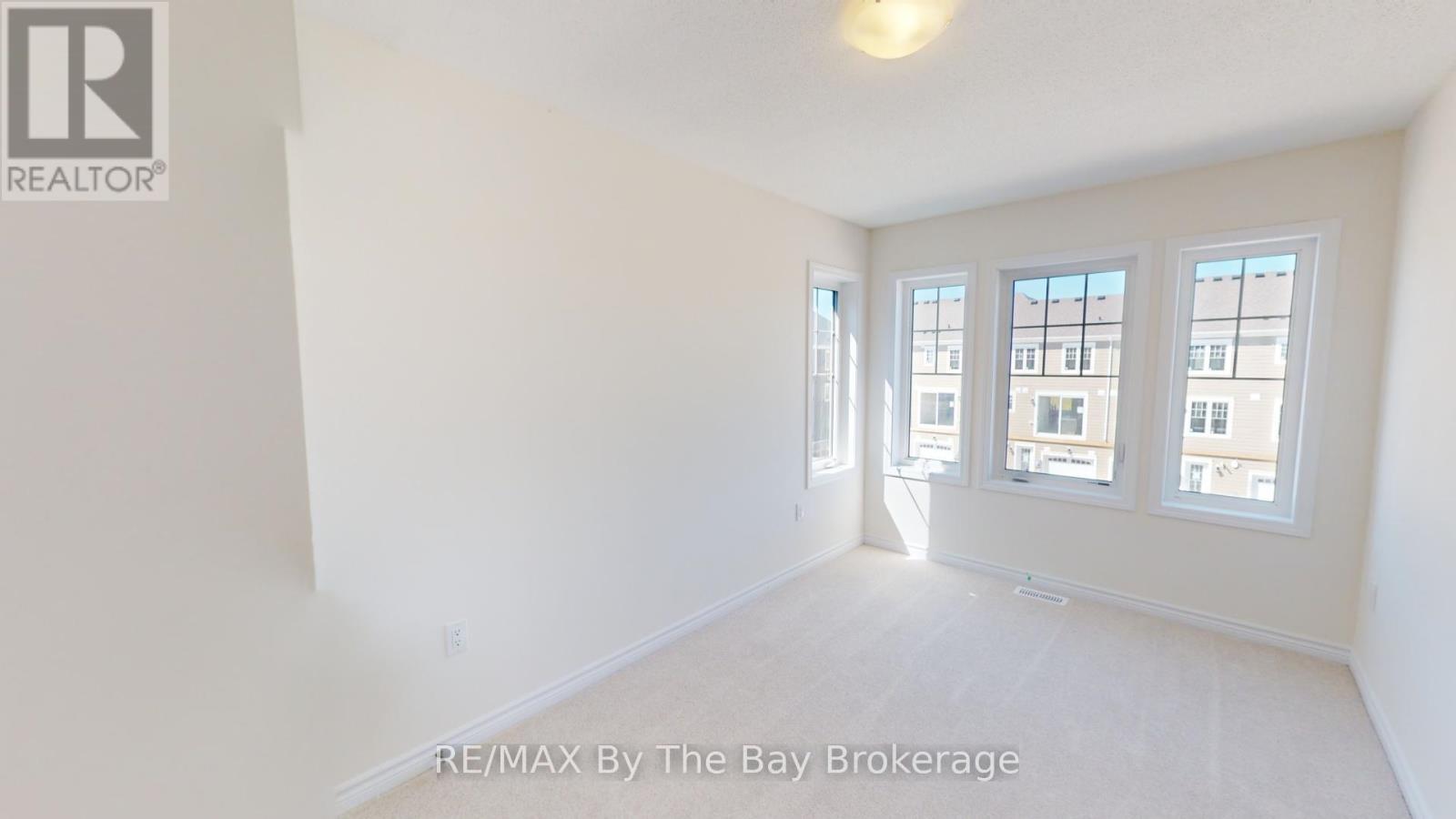 103 Surf Drive, Wasaga Beach, Ontario  L9Z 0G3 - Photo 10 - S12660246