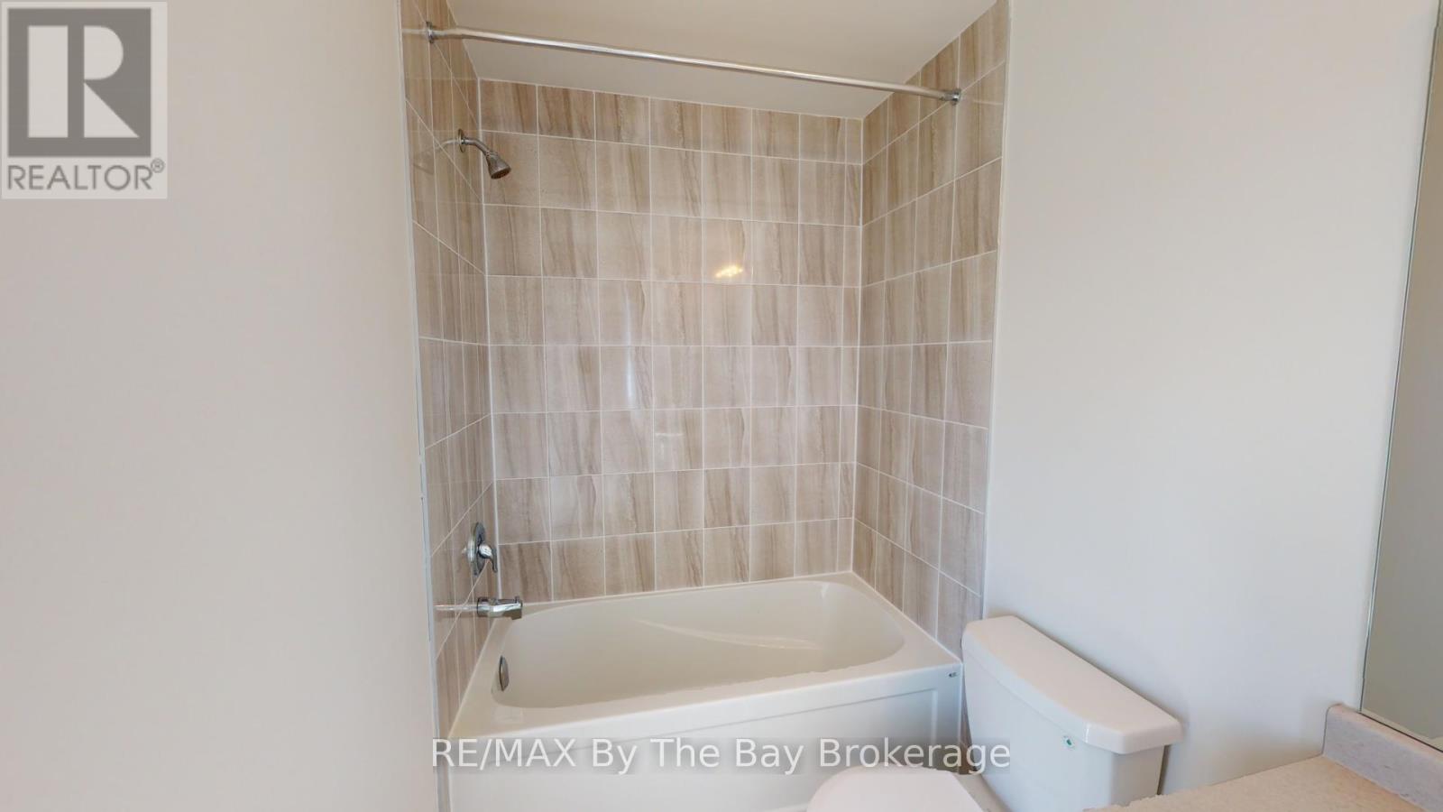 103 Surf Drive, Wasaga Beach, Ontario  L9Z 0G3 - Photo 12 - S12660246