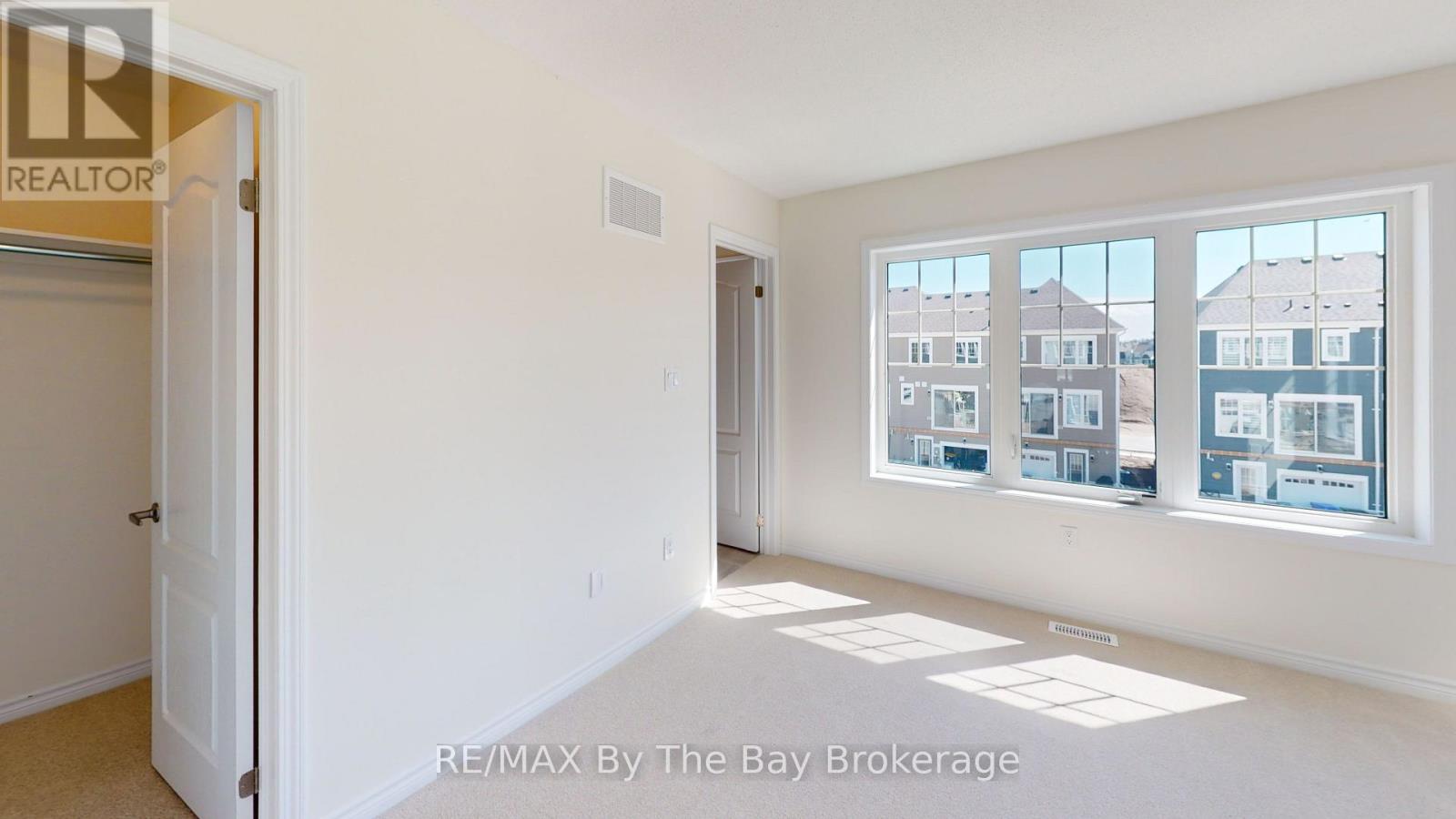 103 Surf Drive, Wasaga Beach, Ontario  L9Z 0G3 - Photo 13 - S12660246