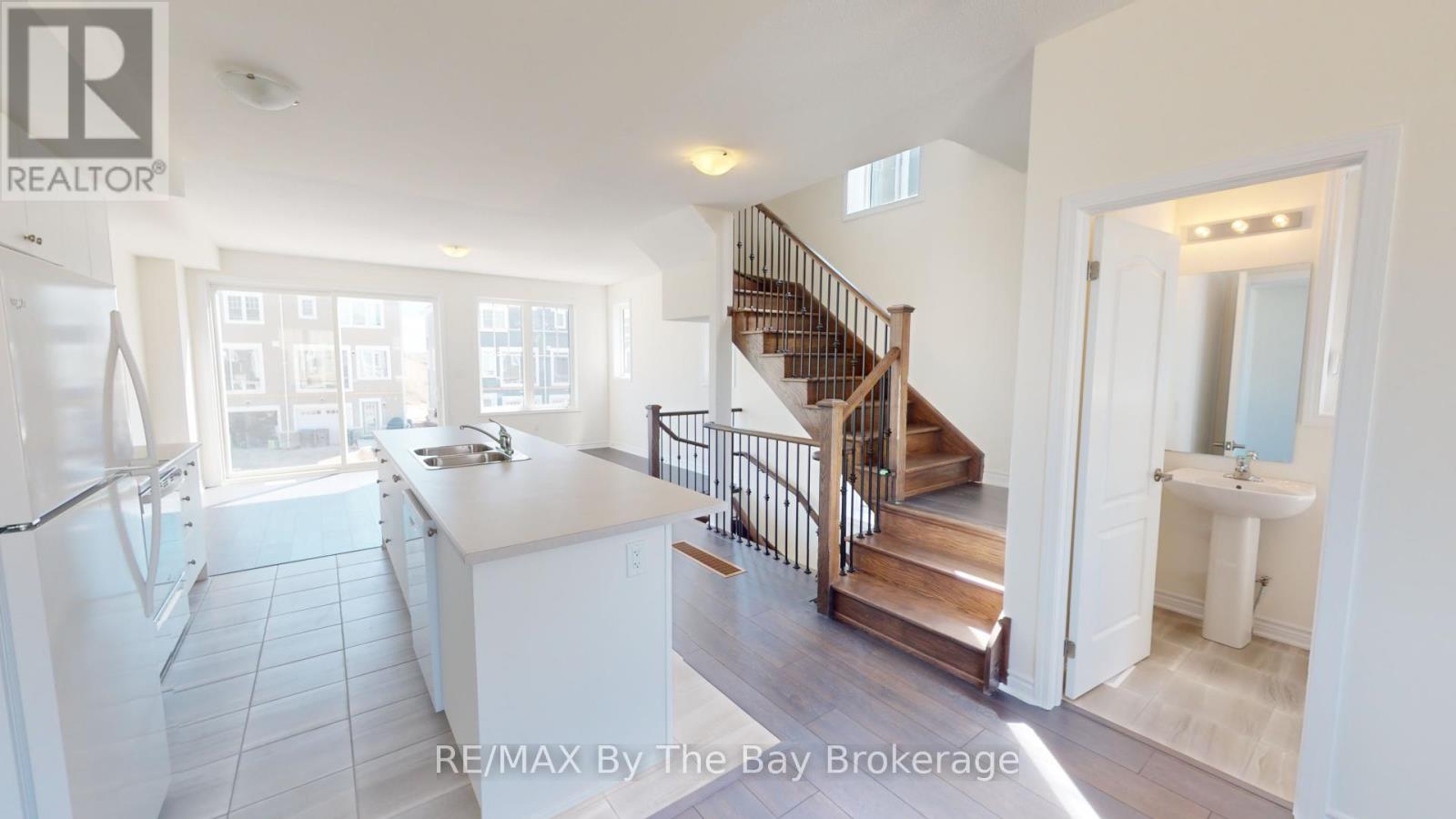 103 Surf Drive, Wasaga Beach, Ontario  L9Z 0G3 - Photo 6 - S12660246