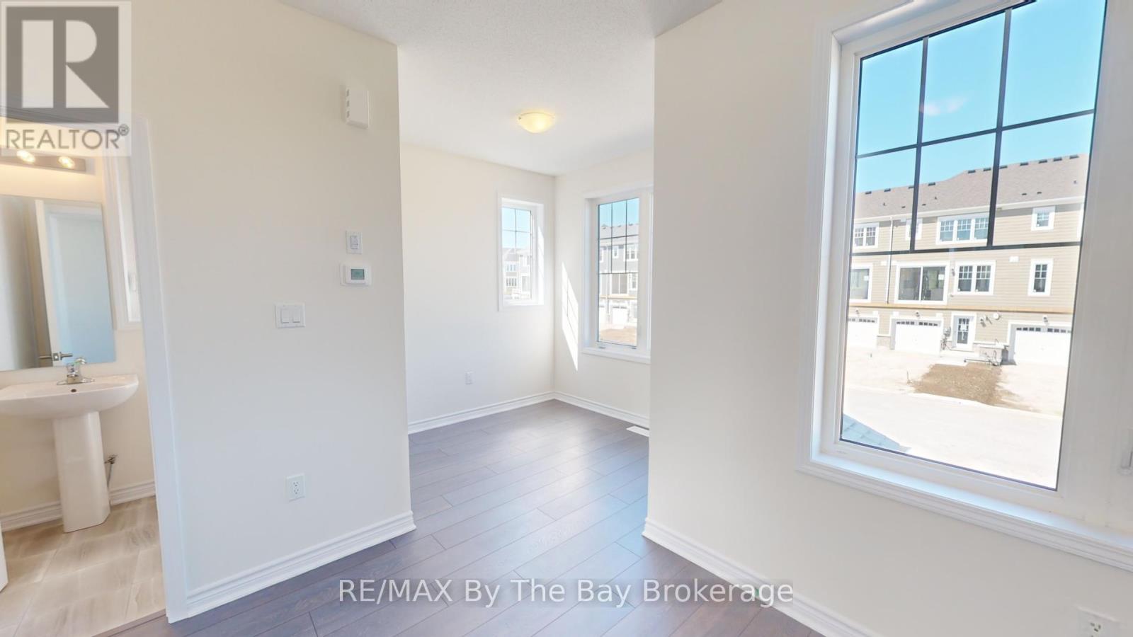 103 Surf Drive, Wasaga Beach, Ontario  L9Z 0G3 - Photo 7 - S12660246