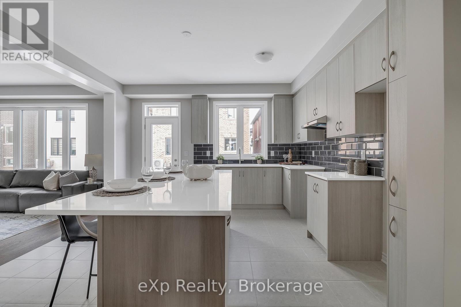 1361 Whitlock Avenue, Milton, Ontario L9T 7E9 - Photo 11 - W12660248