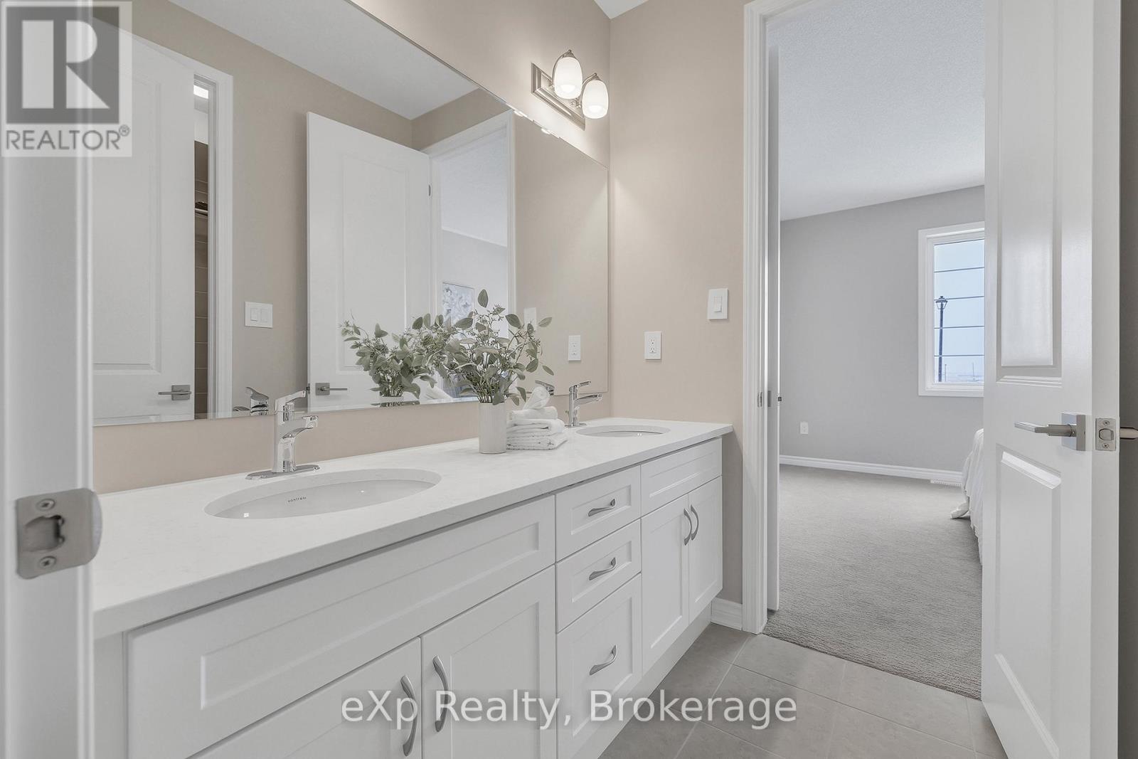 1361 Whitlock Avenue, Milton, Ontario L9T 7E9 - Photo 29 - W12660248