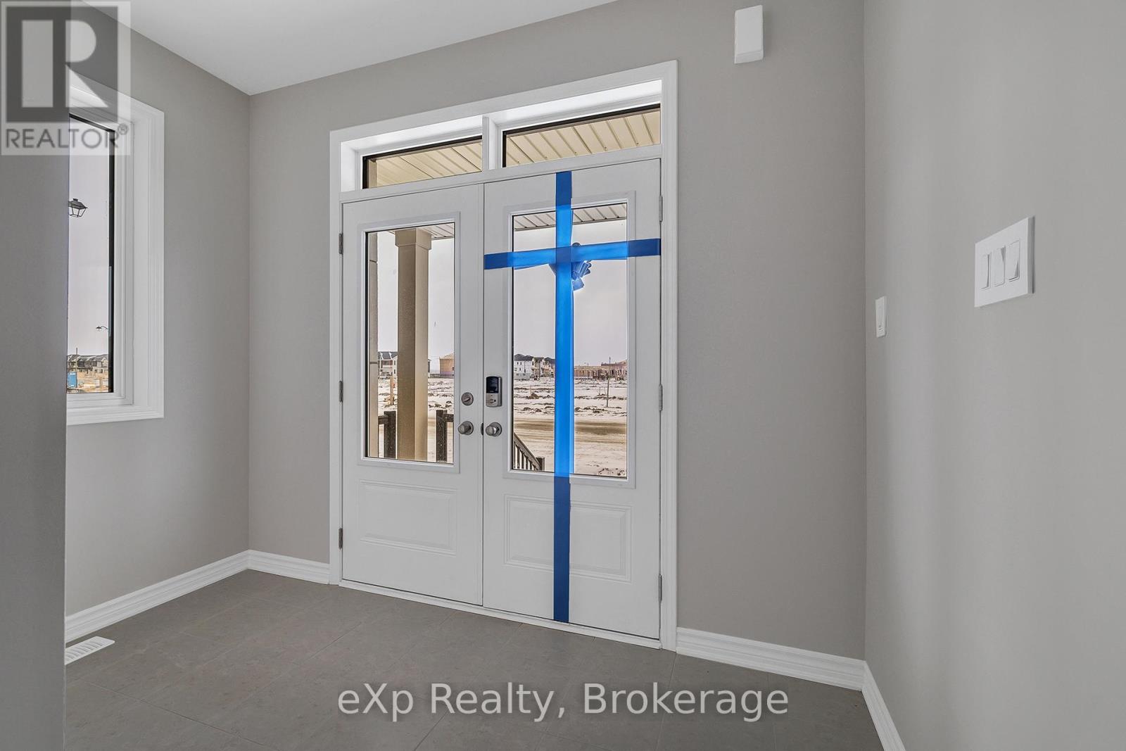 1361 Whitlock Avenue, Milton, Ontario L9T 7E9 - Photo 3 - W12660248