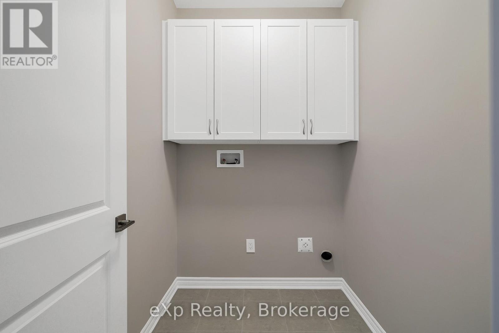 1361 Whitlock Avenue, Milton, Ontario L9T 7E9 - Photo 36 - W12660248