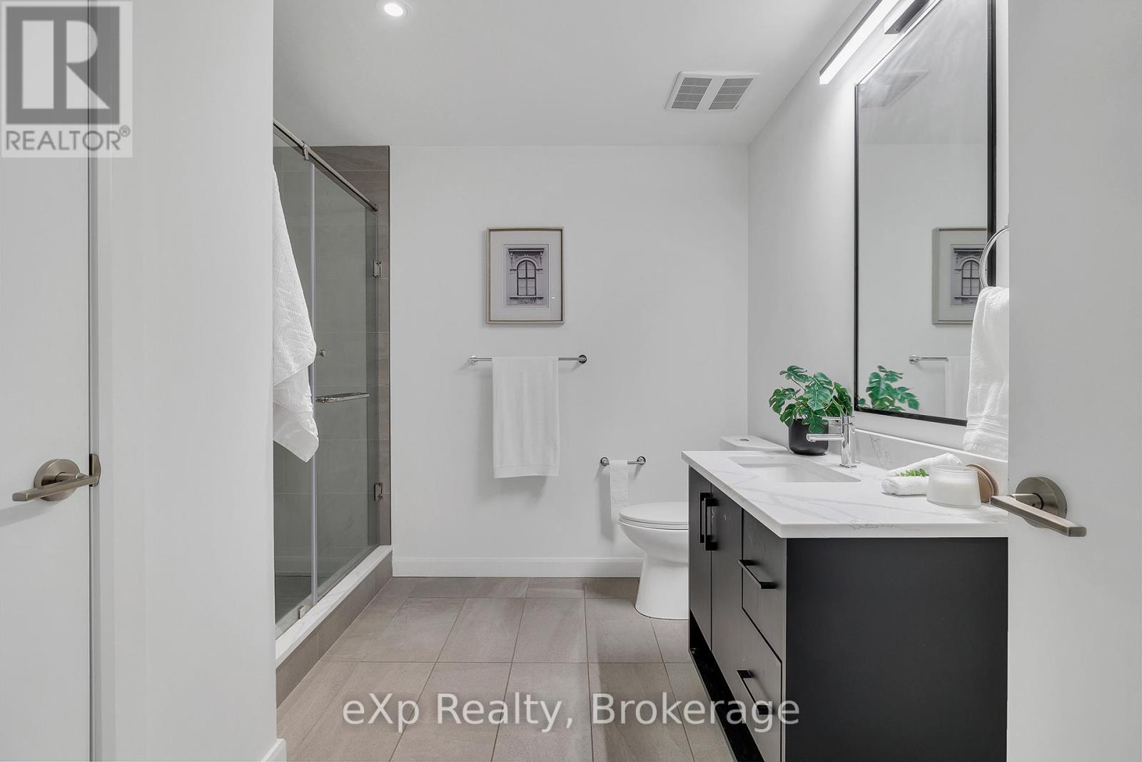 306 - 741 King Street W, Kitchener, Ontario  N2G 1E3 - Photo 12 - X12660252