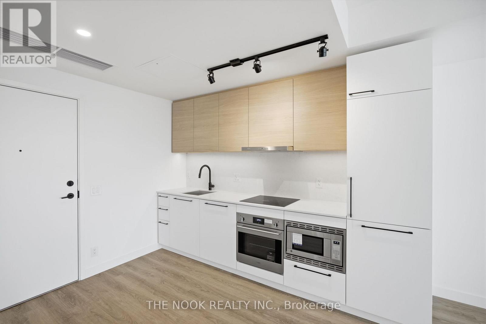 1214 - 1050 Eastern Avenue, Toronto, Ontario  M4L 0B7 - Photo 4 - E12660214