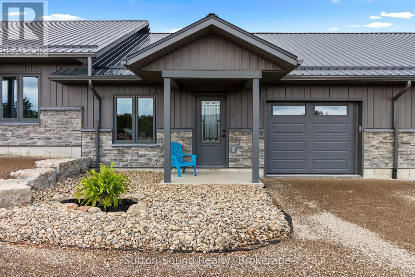 7 - 18 Maple Golf Crescent, Northern Bruce Peninsula, Ontario  N0H 2R0 - Photo 5 - X12660266