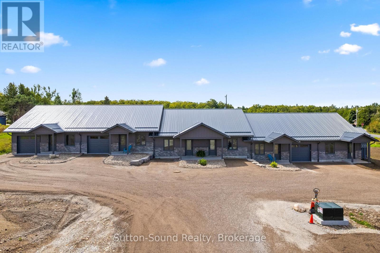 9 - 18 Maple Golf Crescent, Northern Bruce Peninsula, Ontario  N0H 2R0 - Photo 35 - X12660268