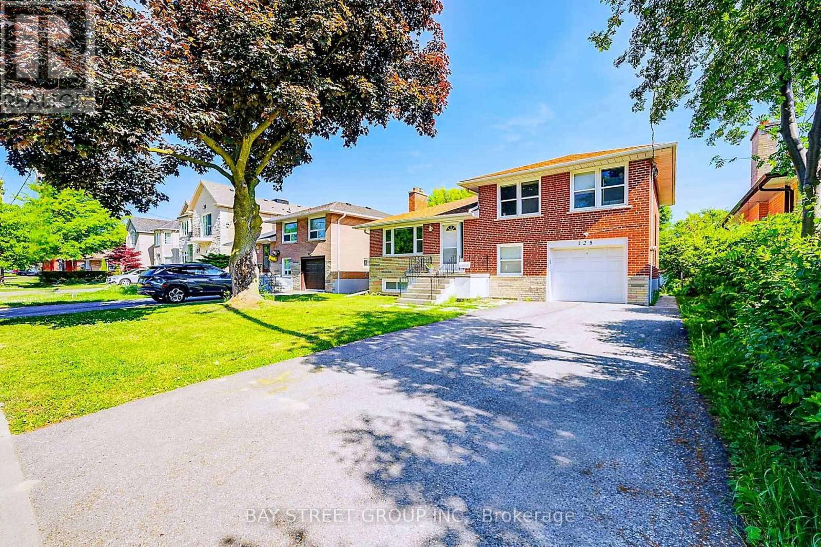 125 Connaught Avenue, Toronto, Ontario  M2M 1H1 - Photo 2 - C12241214