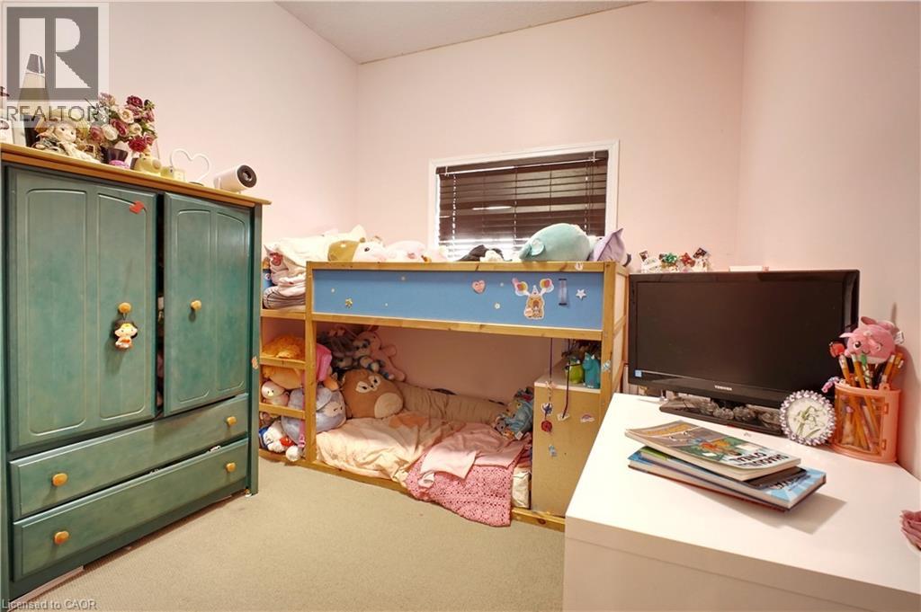 206 Westmeadow Drive, Kitchener, Ontario  N2N 3P9 - Photo 13 - 40795844