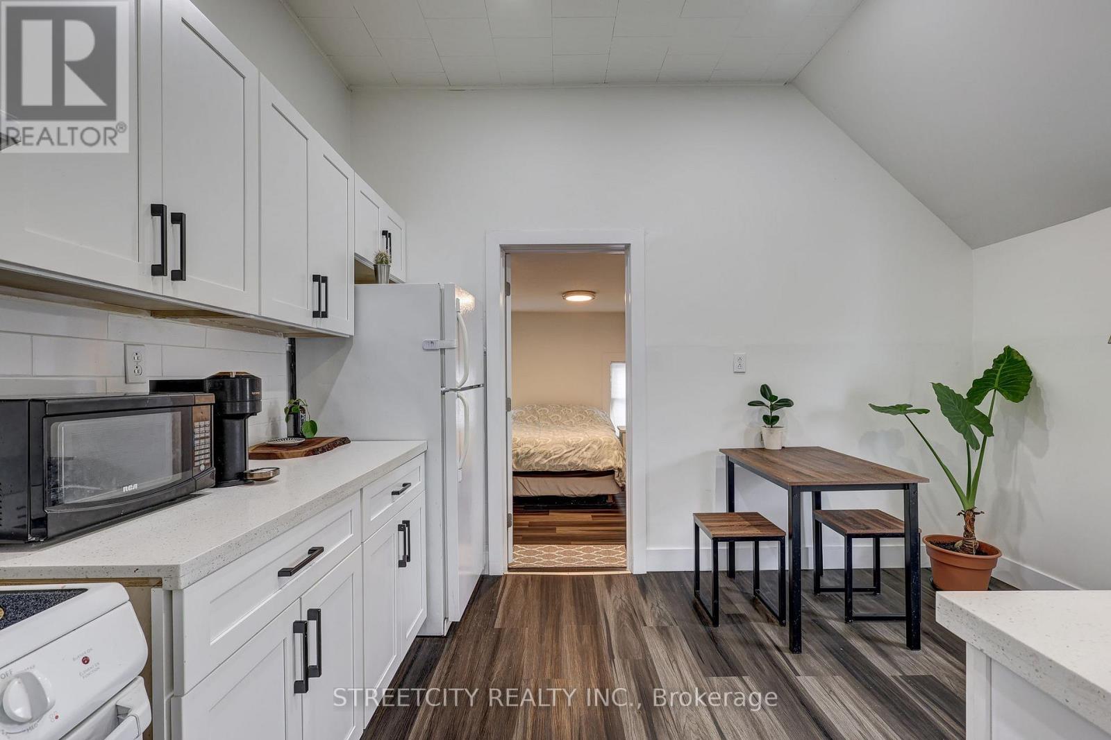 12 Weldon Avenue, St. Thomas, Ontario  N5P 1J6 - Photo 12 - X12660250