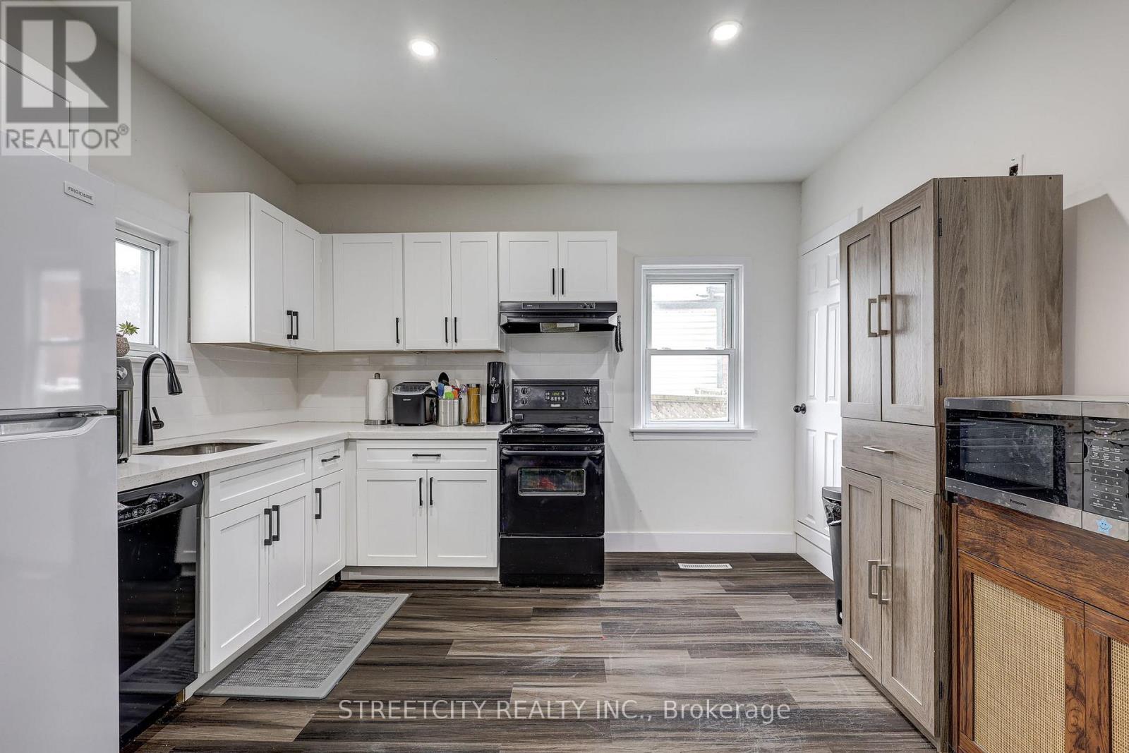 12 Weldon Avenue, St. Thomas, Ontario  N5P 1J6 - Photo 31 - X12660250