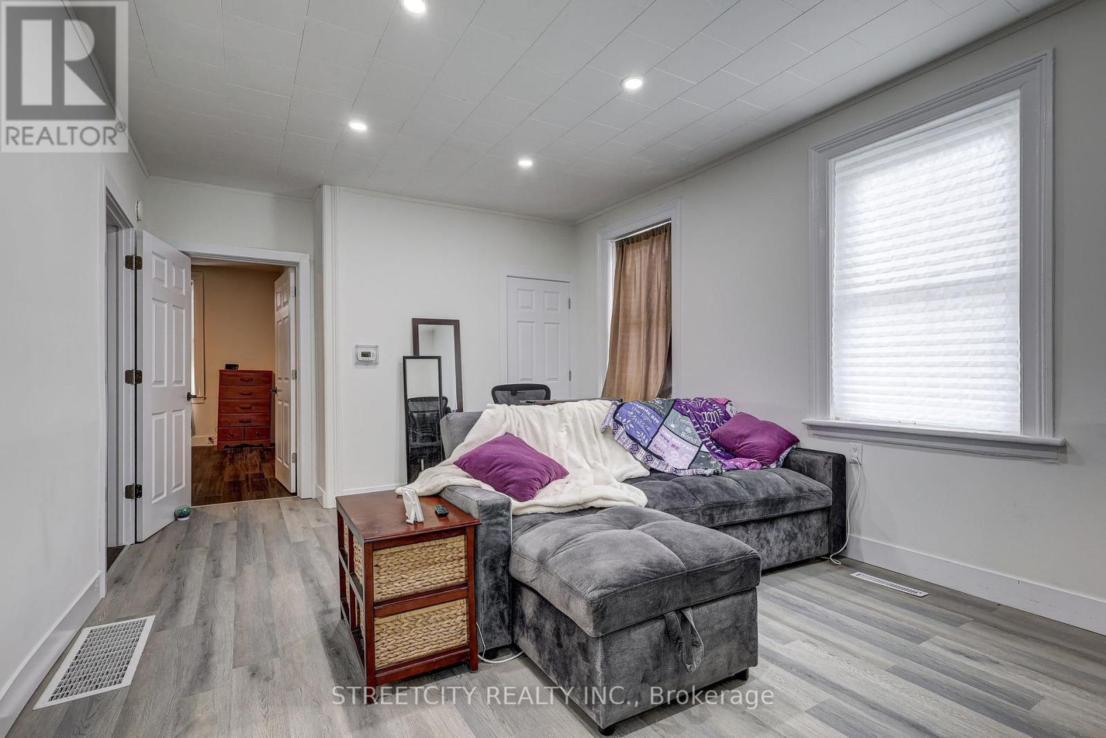 12 Weldon Avenue, St. Thomas, Ontario  N5P 1J6 - Photo 36 - X12660250