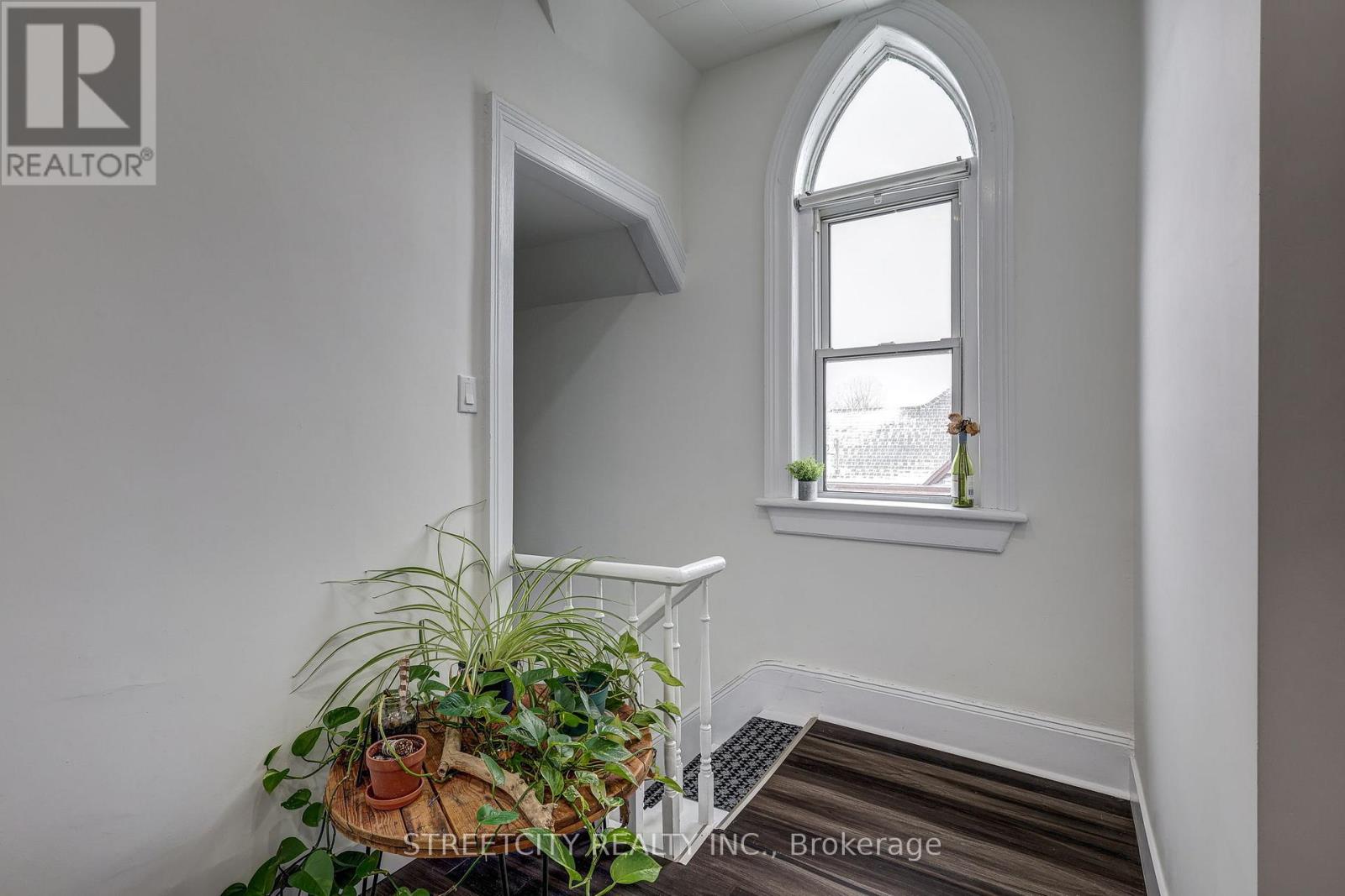 12 Weldon Avenue, St. Thomas, Ontario  N5P 1J6 - Photo 6 - X12660250