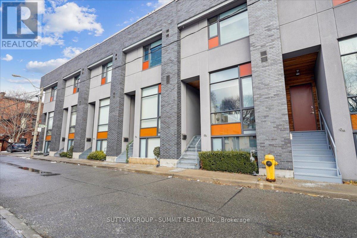 13 GILEAD PLACE, Toronto, Ontario