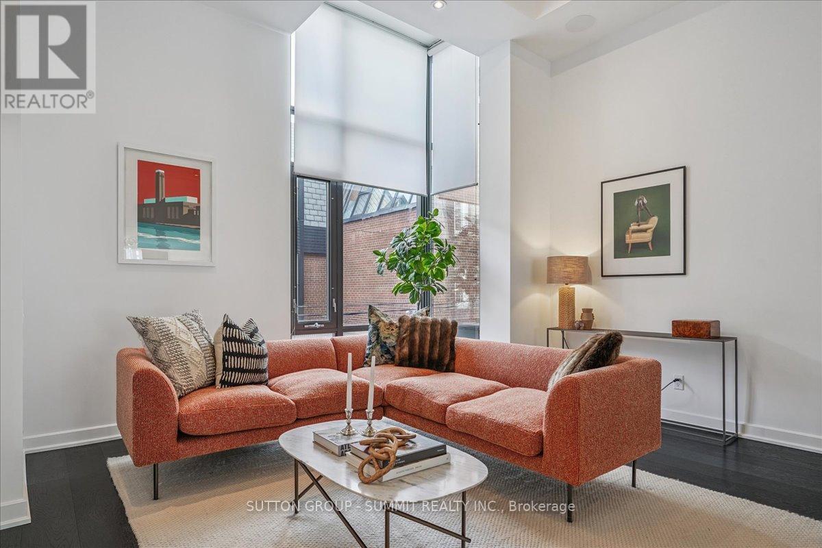 13 Gilead Place, Toronto, Ontario  M5A 3C8 - Photo 4 - C12660260