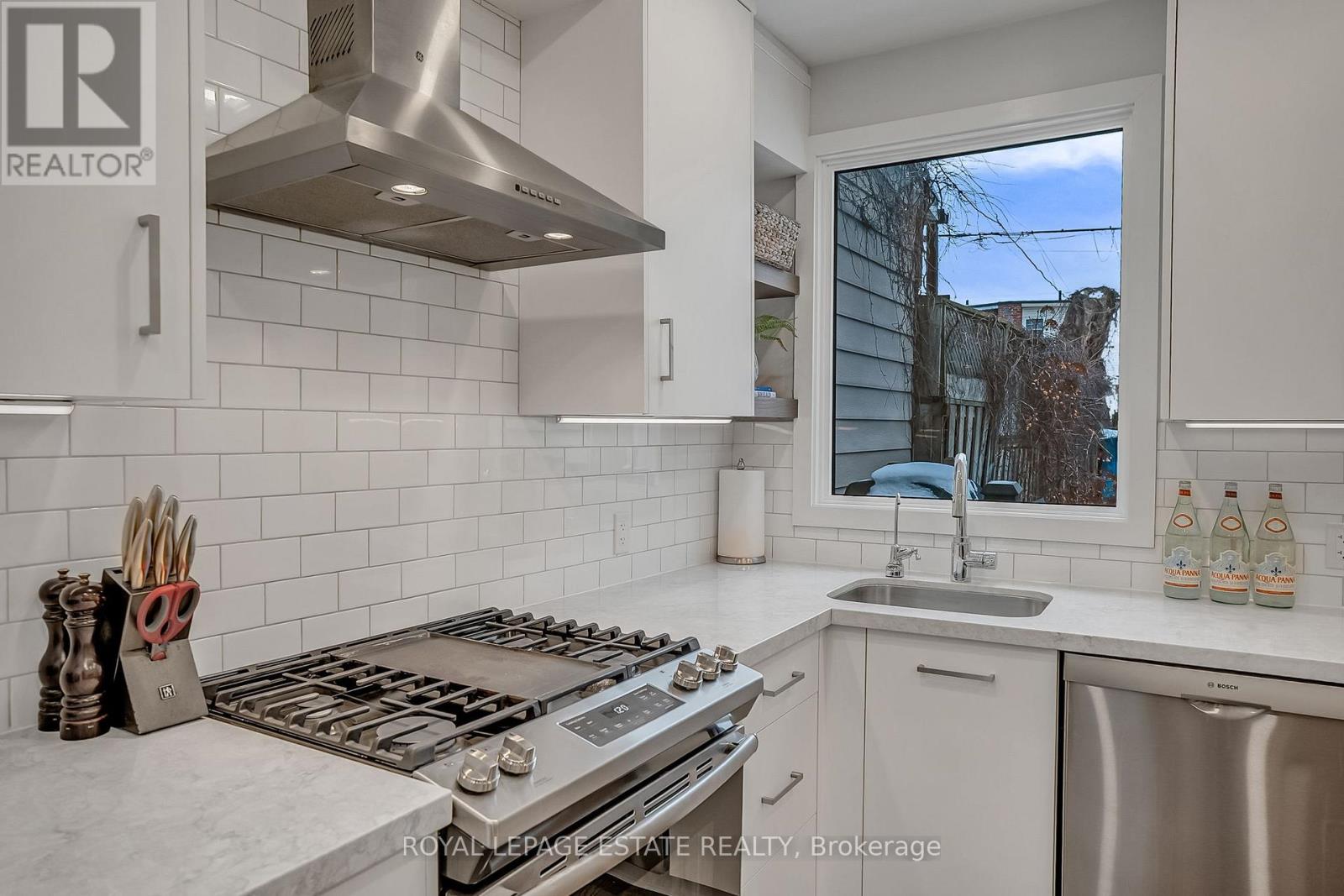 238 Cedarvale Avenue, Toronto, Ontario  M4C 4K2 - Photo 14 - E12660238