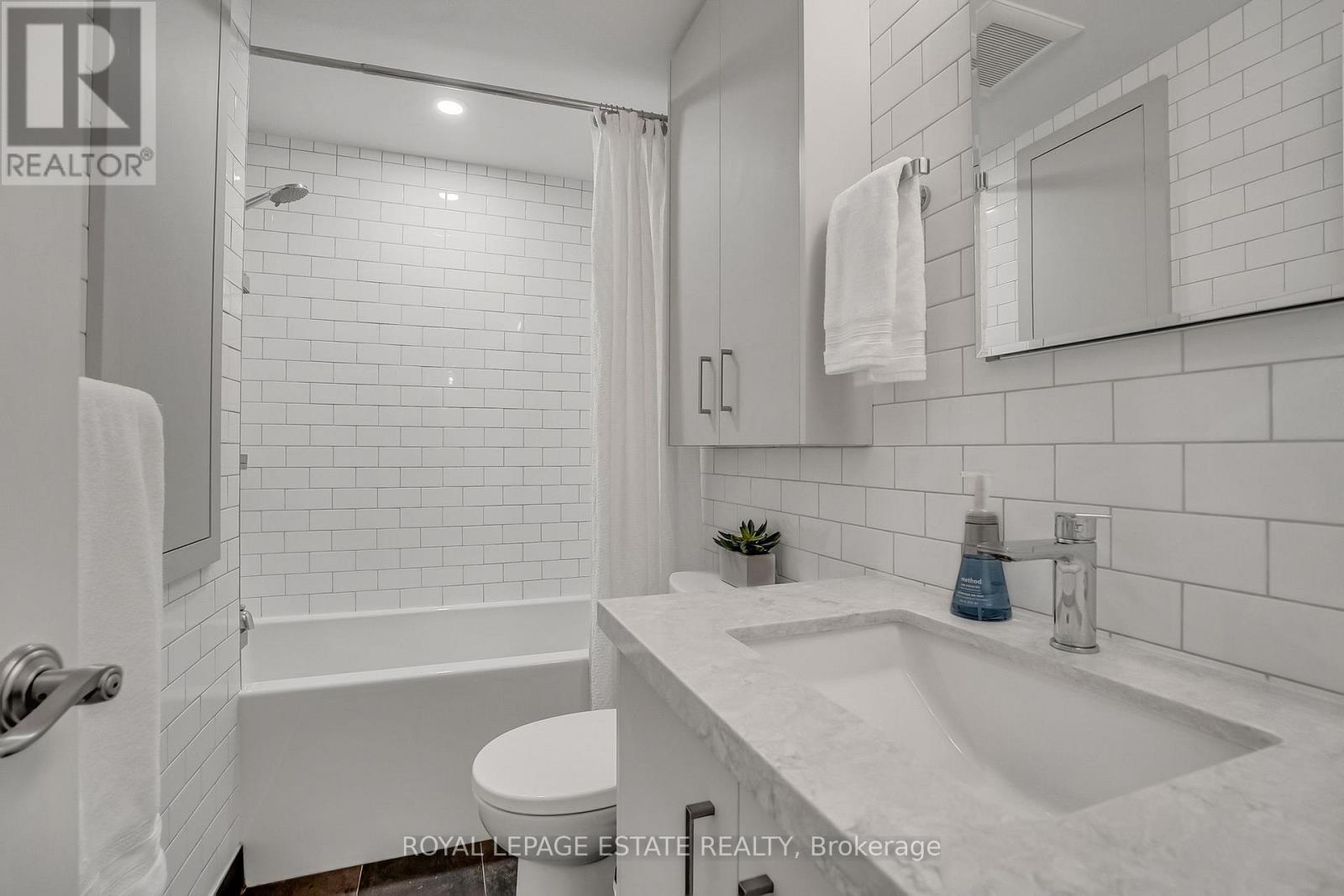 238 Cedarvale Avenue, Toronto, Ontario  M4C 4K2 - Photo 26 - E12660238