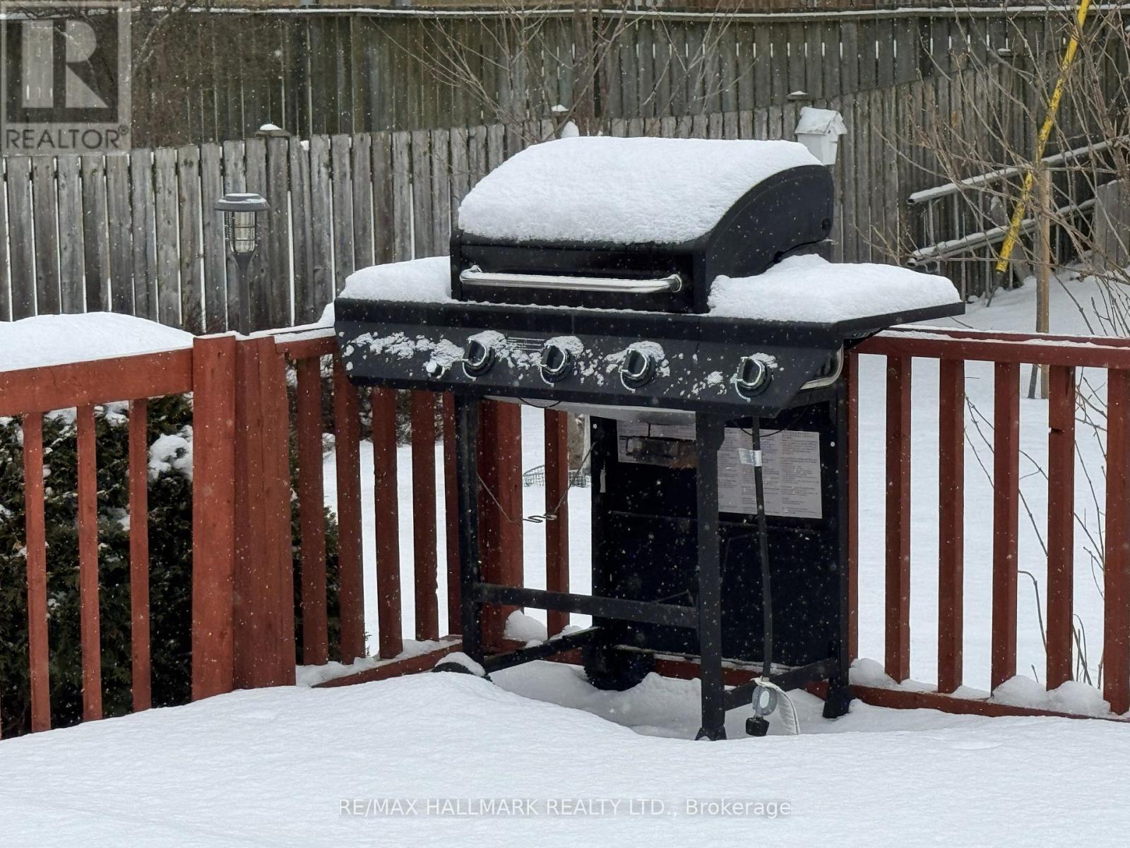 #main Floor - 6 Bailey Crescent, Aurora, Ontario  L4G 2B3 - Photo 19 - N12660186