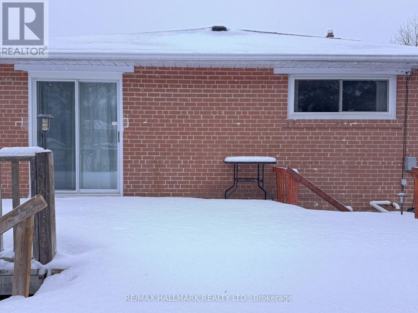 #main Floor - 6 Bailey Crescent, Aurora, Ontario  L4G 2B3 - Photo 27 - N12660186