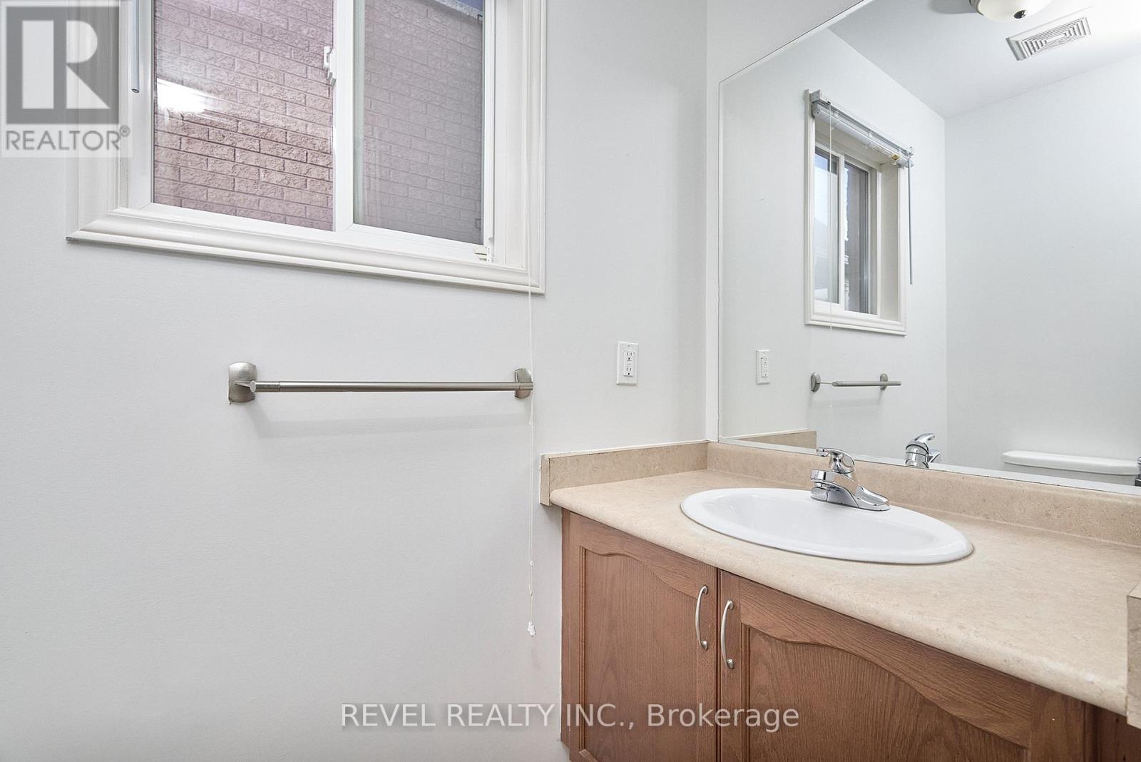 35 Manordale Crescent, Vaughan, Ontario  L4H 0T6 - Photo 7 - N12660264