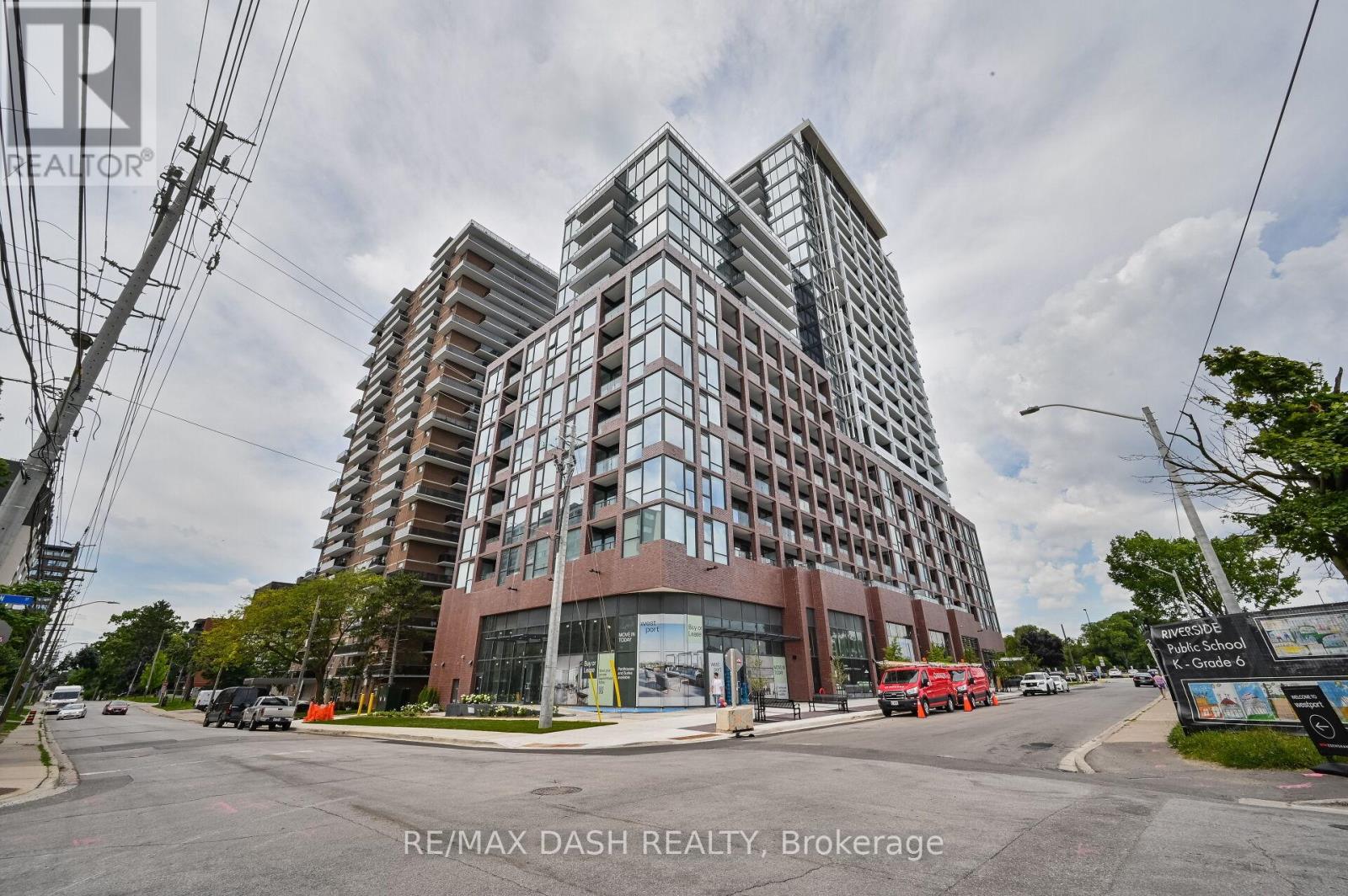 215 - 28 Ann Street, Mississauga, Ontario  M3C 0H5 - Photo 1 - W12660240