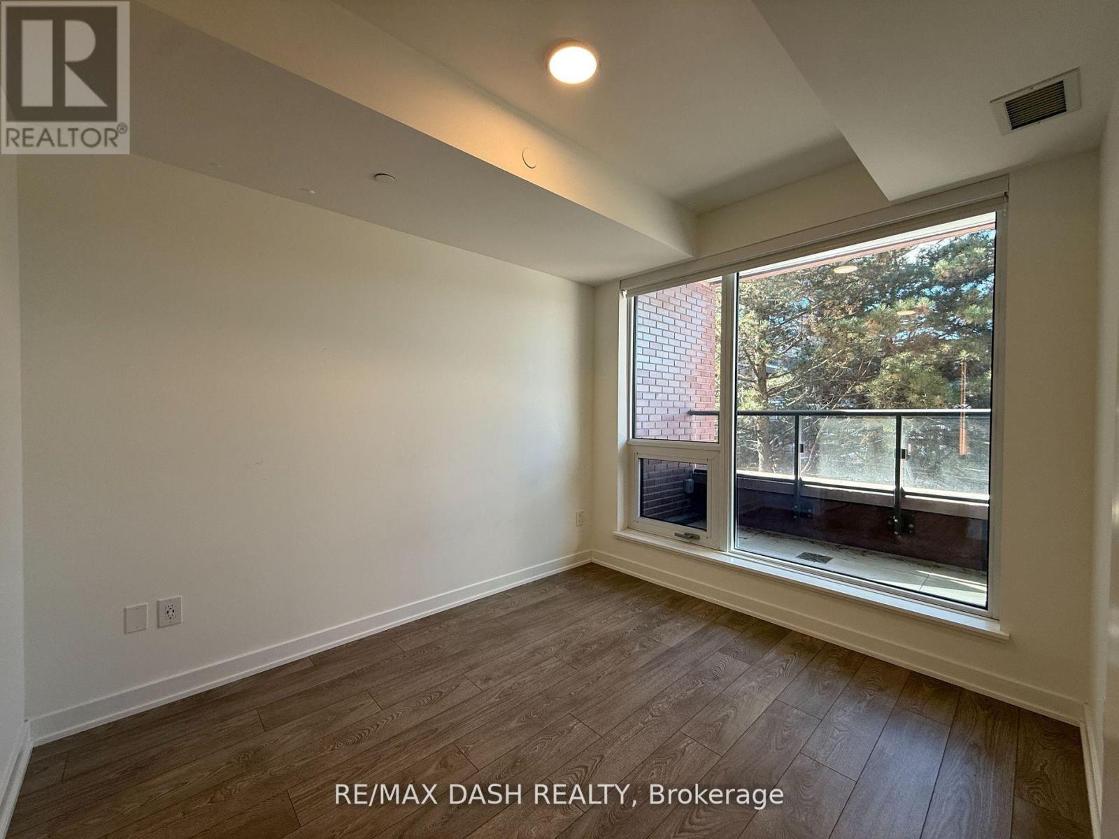 215 - 28 Ann Street, Mississauga, Ontario  M3C 0H5 - Photo 14 - W12660240