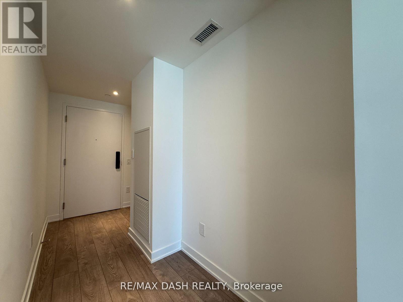 215 - 28 Ann Street, Mississauga, Ontario  M3C 0H5 - Photo 34 - W12660240