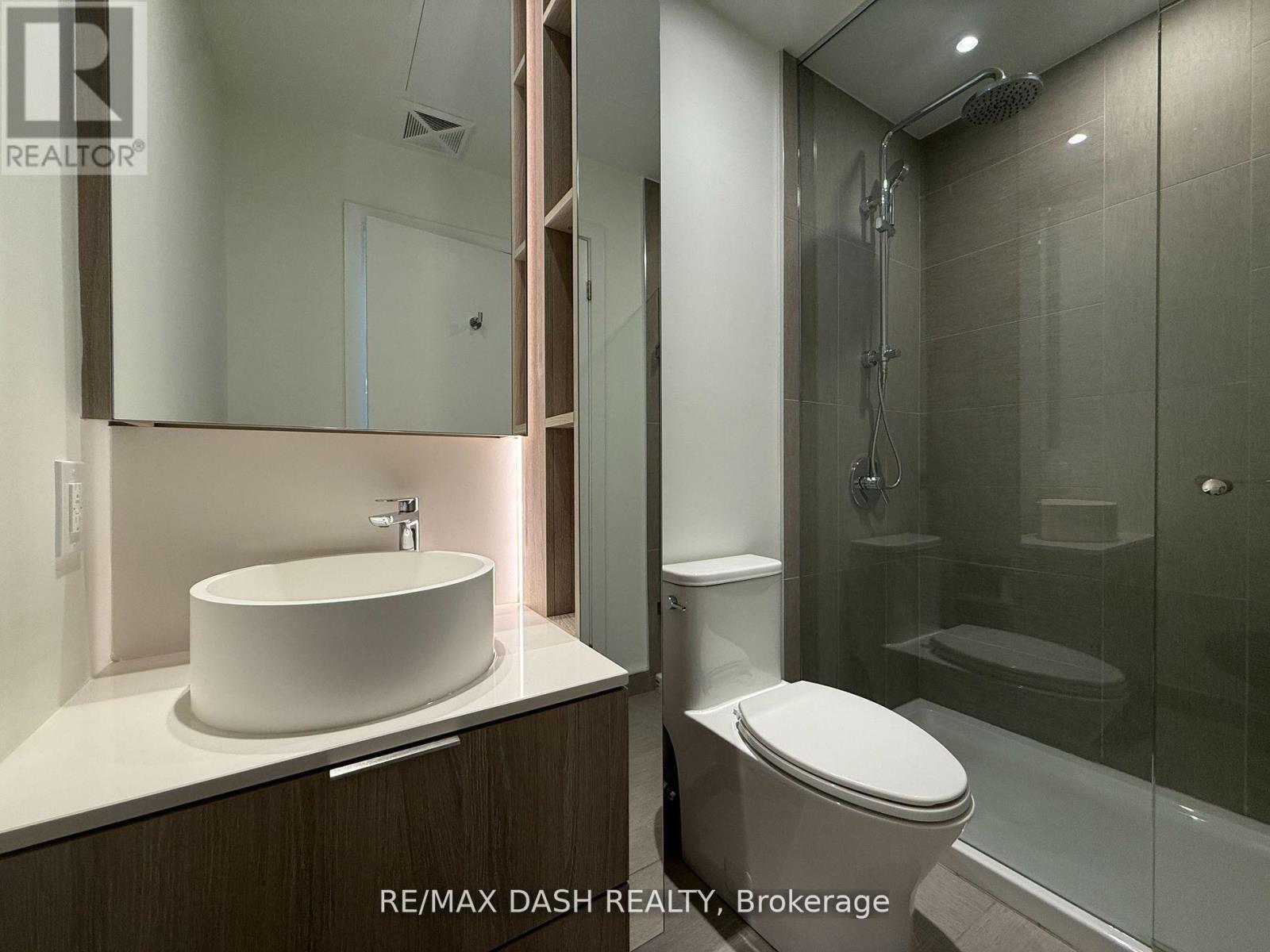 215 - 28 Ann Street, Mississauga, Ontario  M3C 0H5 - Photo 9 - W12660240