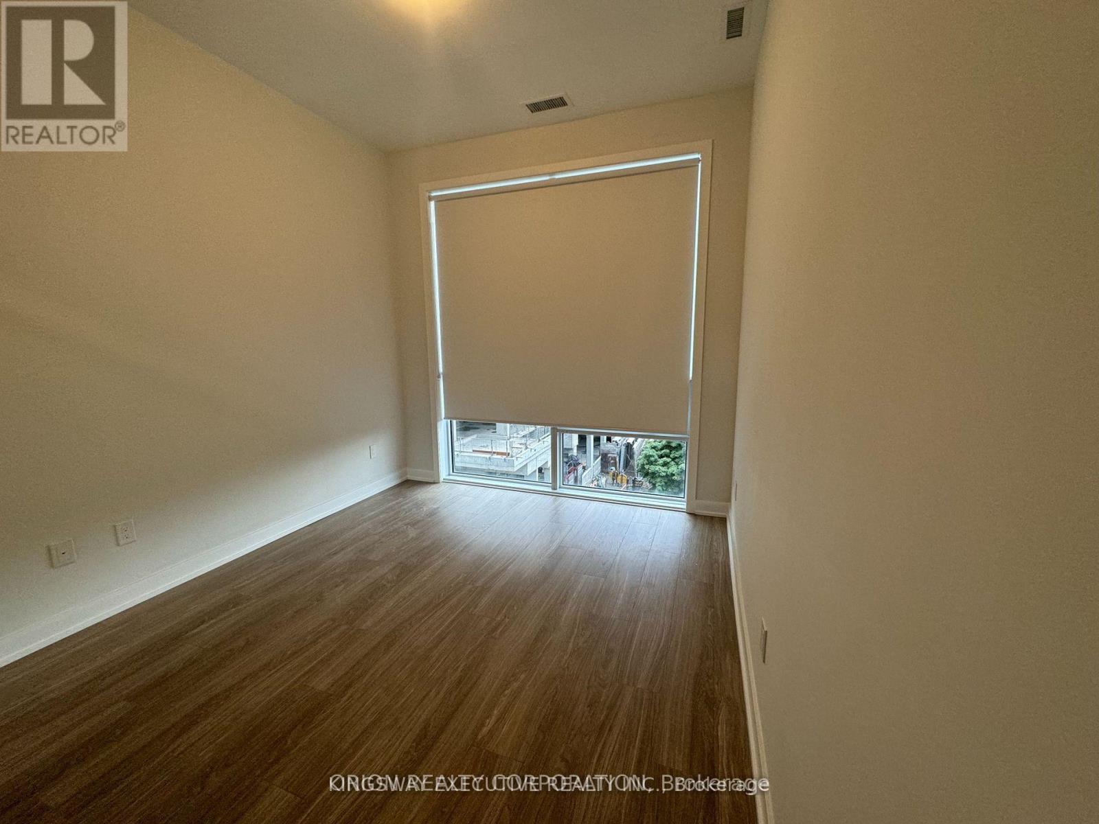 409 - 4130 Parkside Village Drive, Mississauga, Ontario  L5B 3M8 - Photo 4 - W12660256