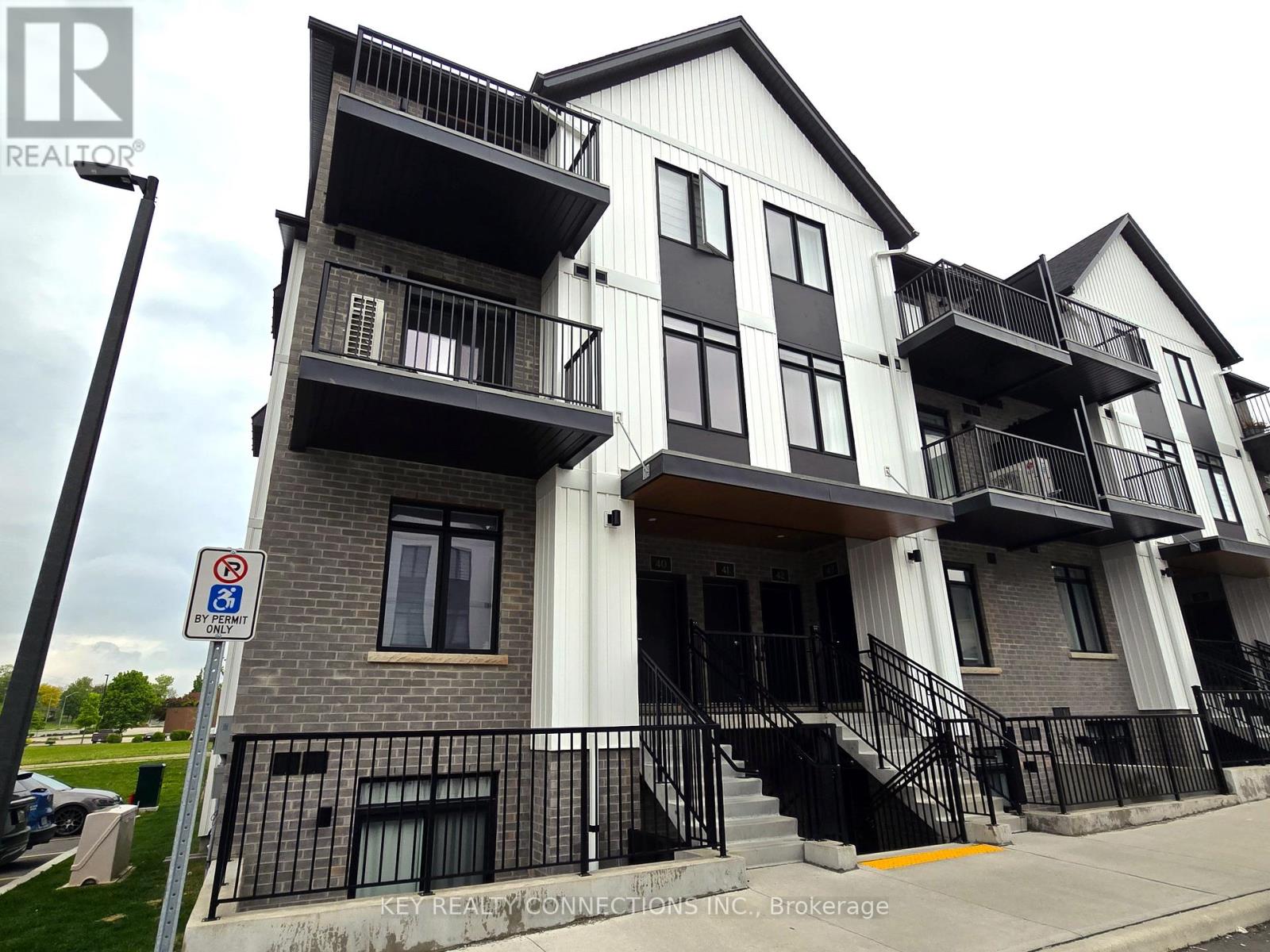 126 - 405 MYERS ROAD, Cambridge, Ontario