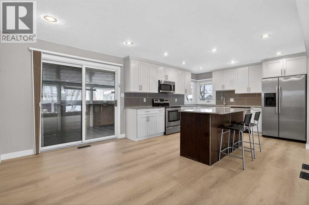 415 Templeton Road Ne, Calgary, Alberta  T1Y 4L8 - Photo 11 - A2276997