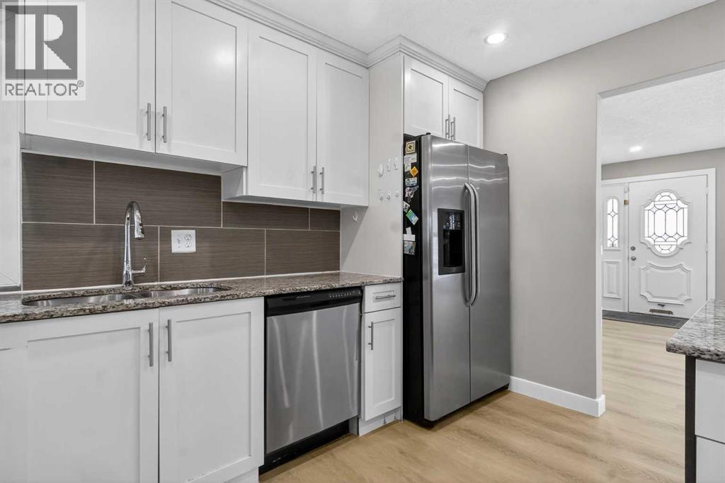 415 Templeton Road Ne, Calgary, Alberta  T1Y 4L8 - Photo 12 - A2276997