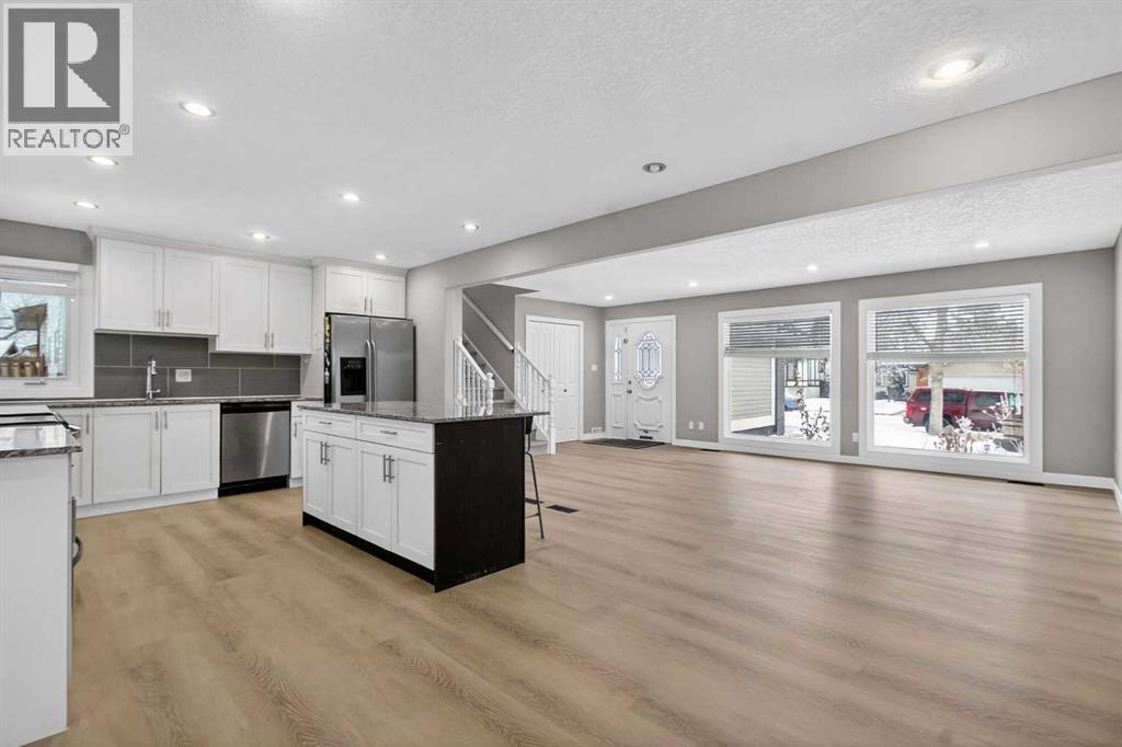 415 Templeton Road Ne, Calgary, Alberta  T1Y 4L8 - Photo 16 - A2276997