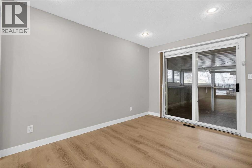 415 Templeton Road Ne, Calgary, Alberta  T1Y 4L8 - Photo 17 - A2276997