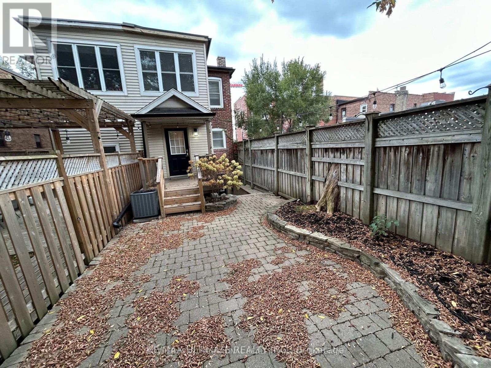 Lower - 15 Castlefield Avenue, Toronto, Ontario  M4R 1G3 - Photo 9 - C12627446