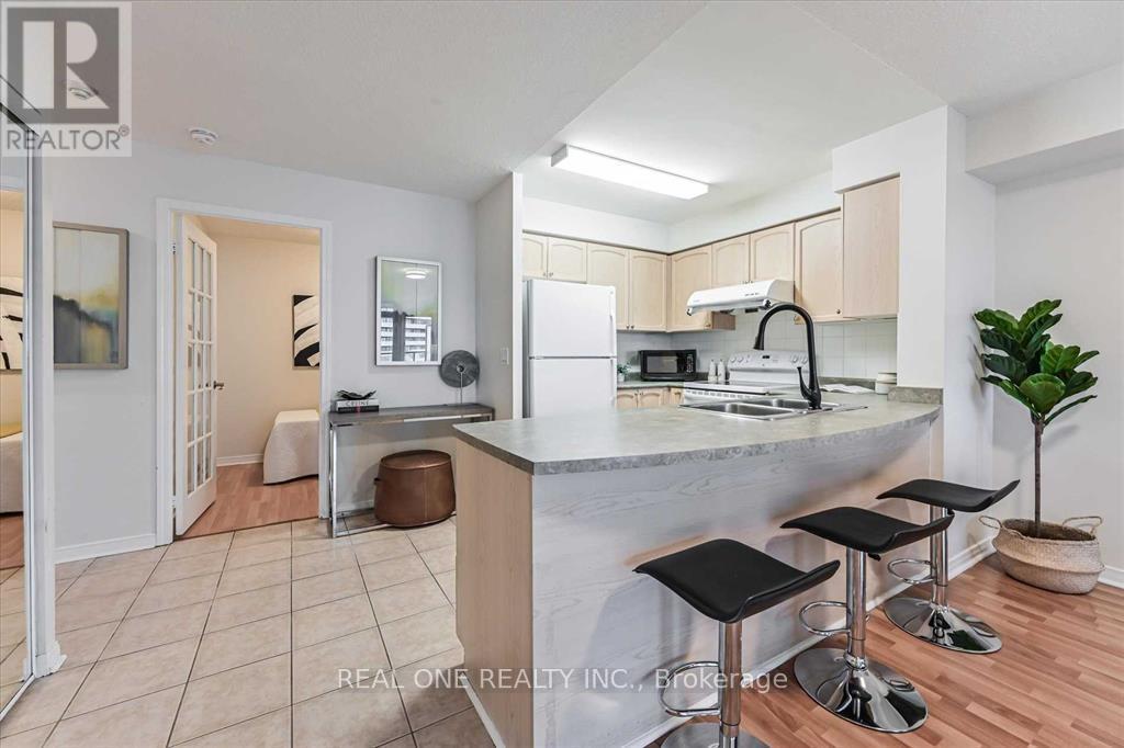 2501 - 5508 Yonge Street, Toronto, Ontario  M2N 7L2 - Photo 11 - C12660302