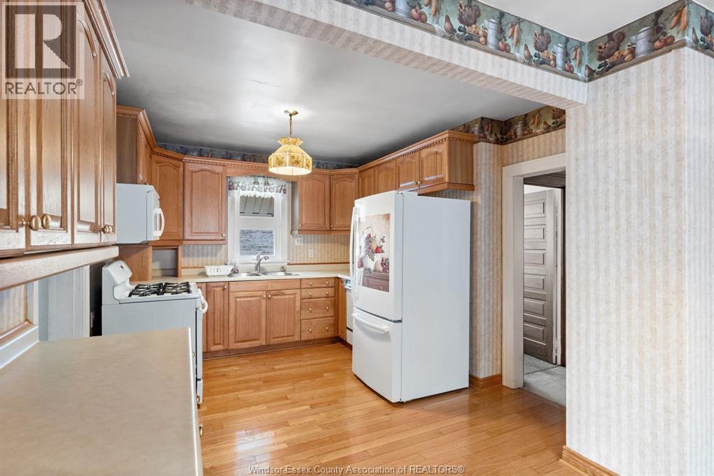 424 County Rd 14, Kingsville, Ontario  N0R 1B0 - Photo 2 - 25031719