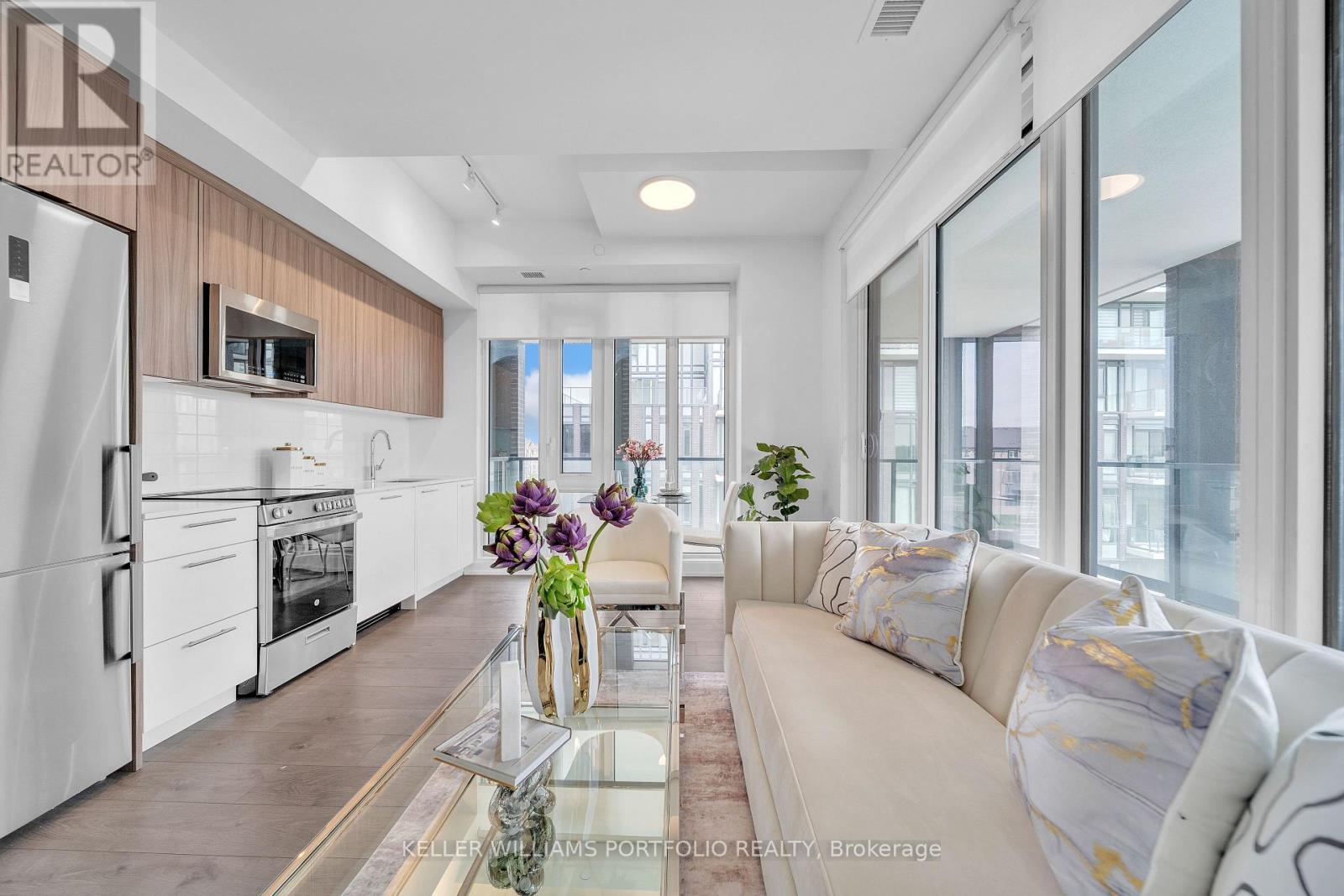 304 - 215 Veterans Drive, Brampton, Ontario  L7A 5L6 - Photo 12 - W12660310