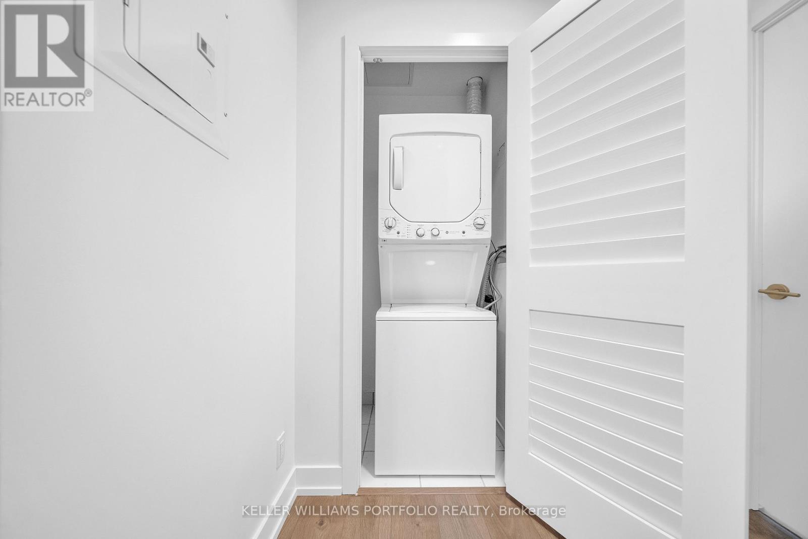 304 - 215 Veterans Drive, Brampton, Ontario  L7A 5L6 - Photo 25 - W12660310