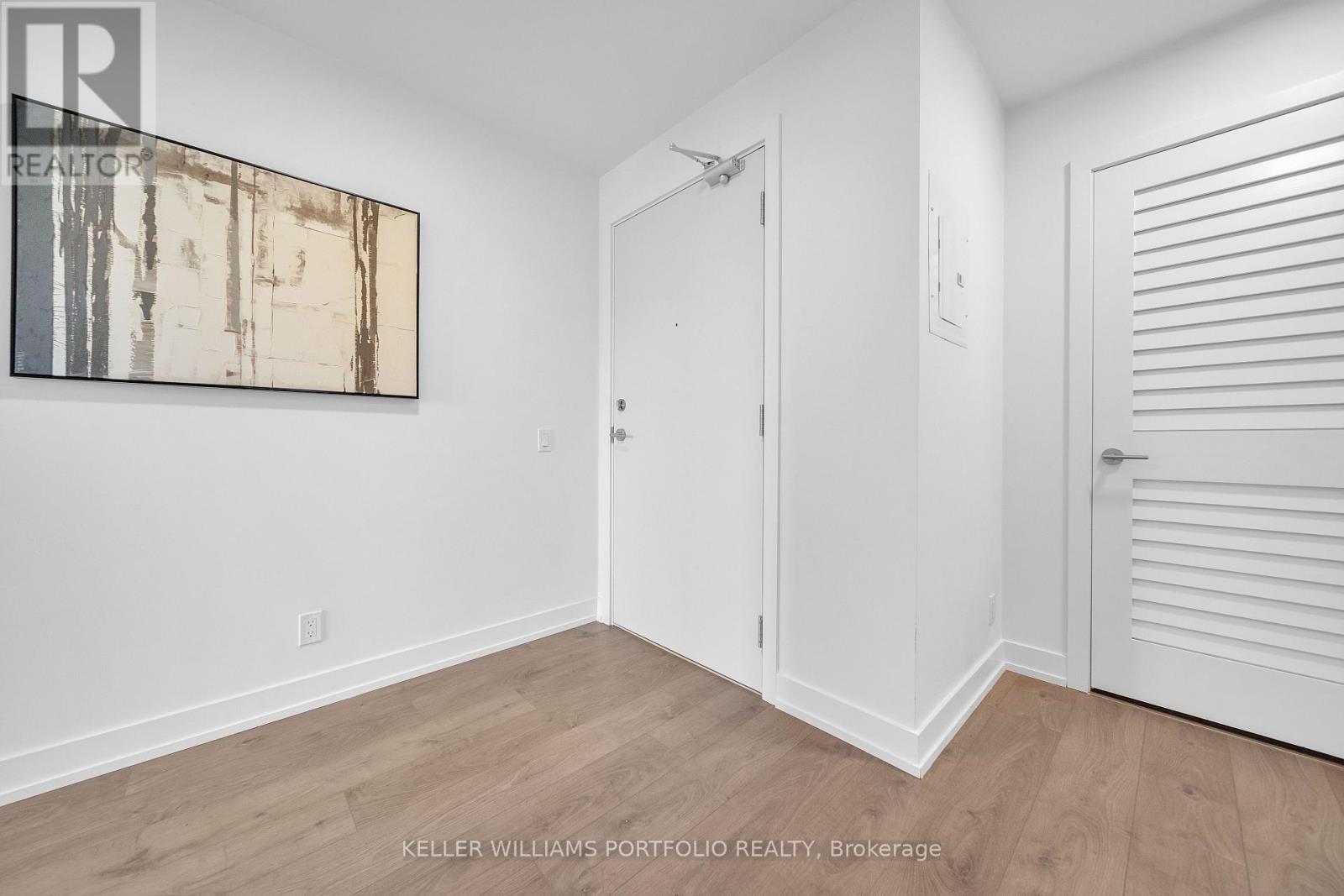 304 - 215 Veterans Drive, Brampton, Ontario  L7A 5L6 - Photo 7 - W12660310