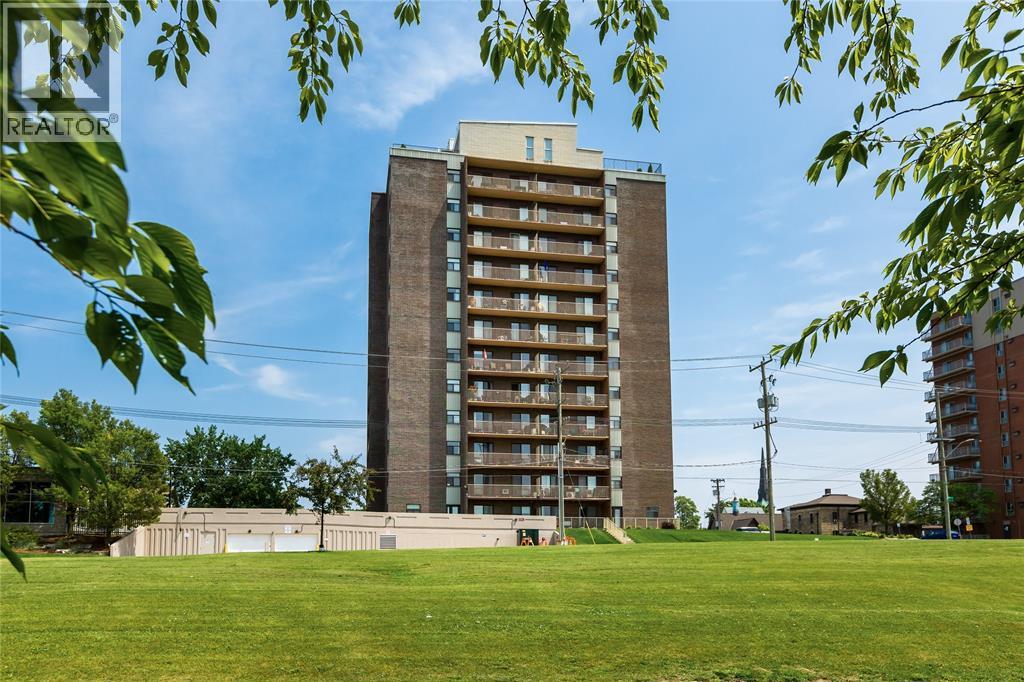 10 Derby Lane Unit# 901, Sarnia, Ontario  N7T 4S4 - Photo 3 - 26000081