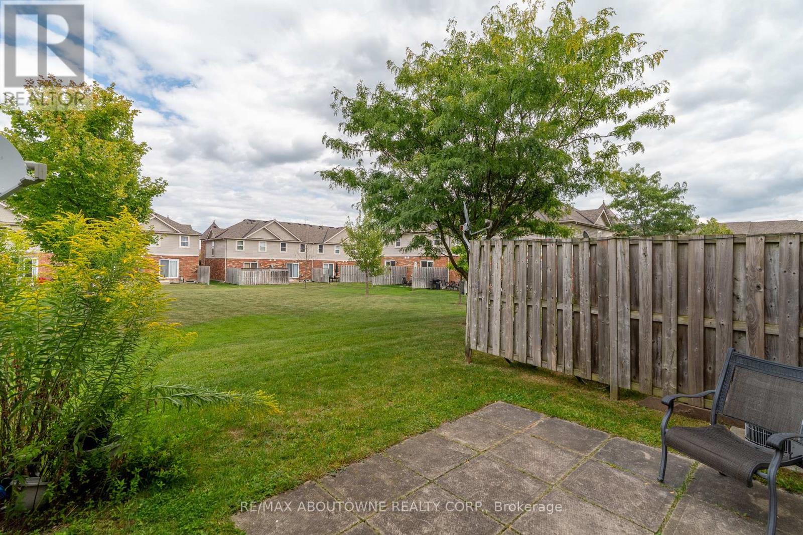45 - 124 Gosling Gardens, Guelph, Ontario  N1G 5K6 - Photo 30 - X12660288