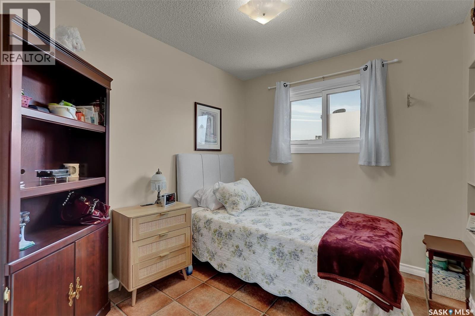 1124 Courtney Street, Regina, Saskatchewan  S4R 1A6 - Photo 10 - SK026071