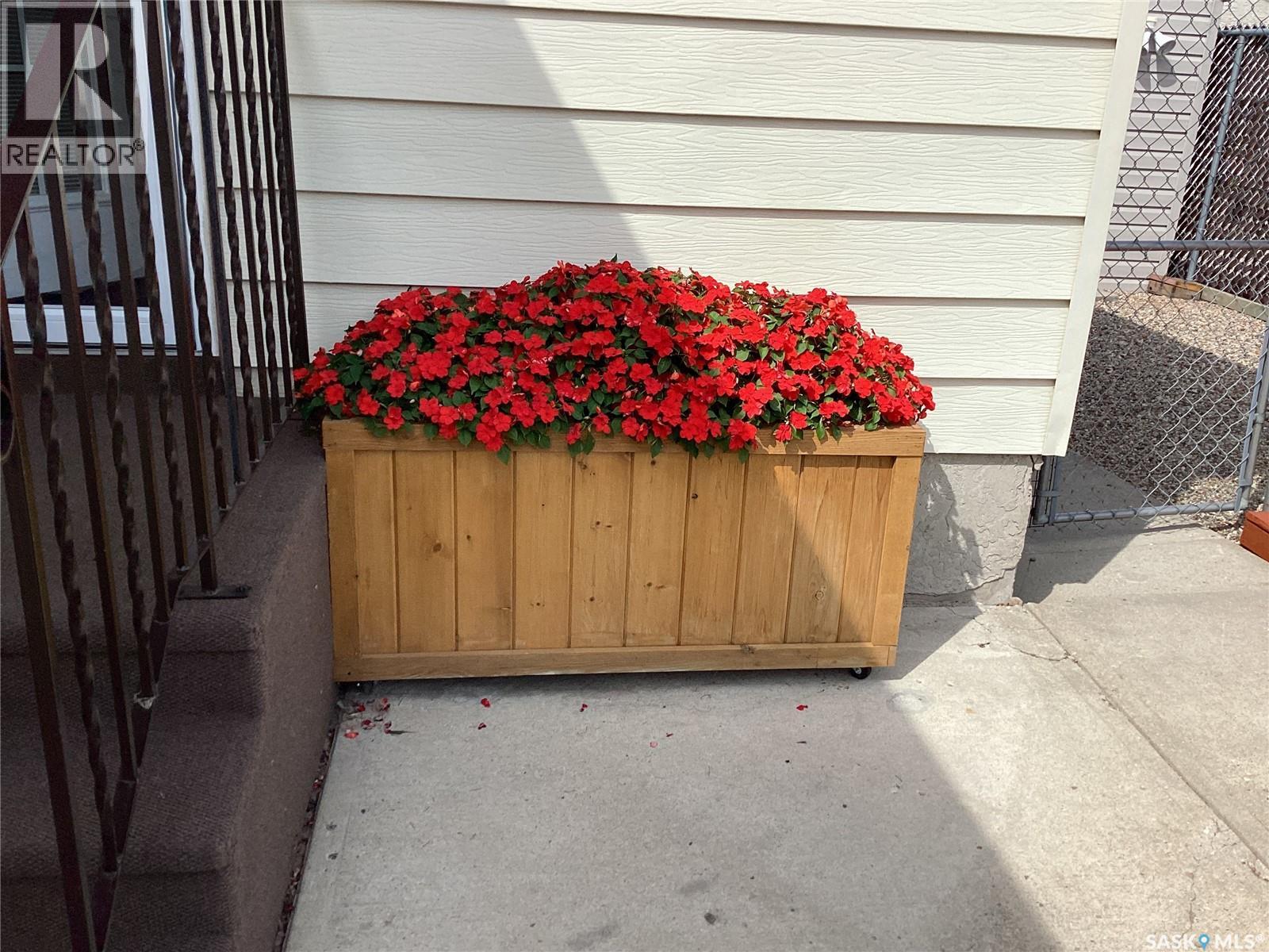 1124 Courtney Street, Regina, Saskatchewan  S4R 1A6 - Photo 32 - SK026071