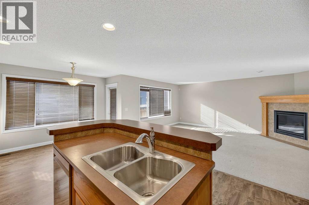 332 Sagewood Landing Sw, Airdrie, Alberta  T4B 3N6 - Photo 4 - A2276420